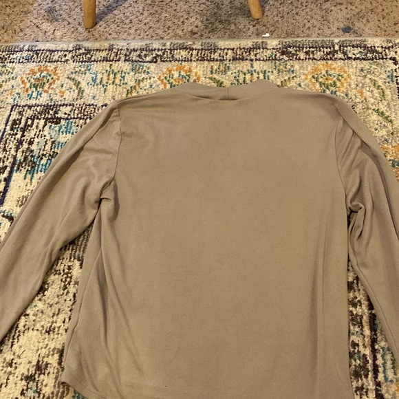 Grey fitted turtle neck - Picture 2 of 2